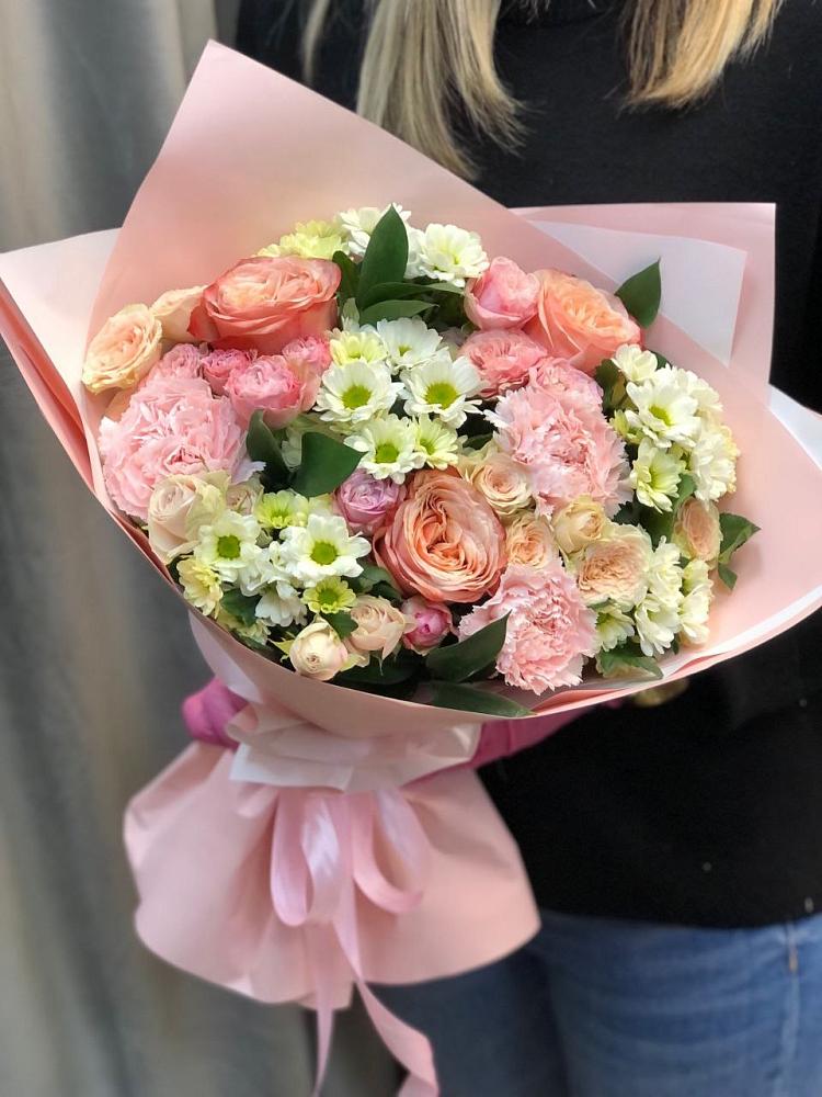 Букет цветов из: Гвоздики, Розы и Хризантемы в Гжель