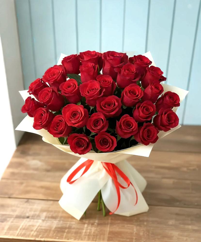 Букет 29 Красных роз в Гжель