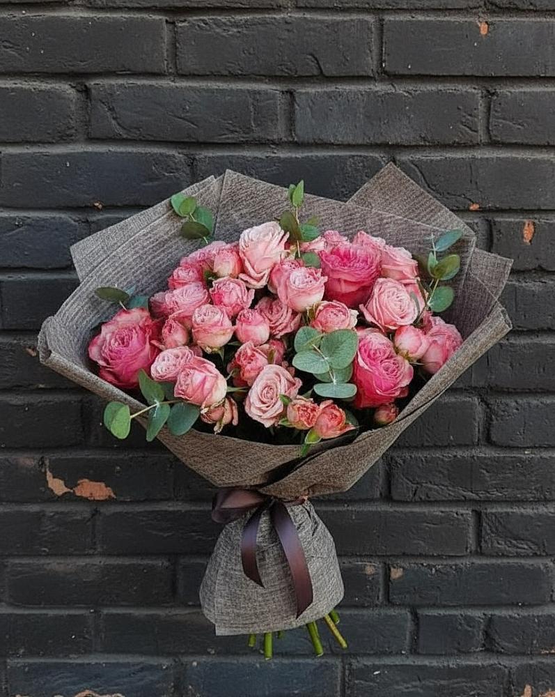 Букет цветов из: Розы в Гжель