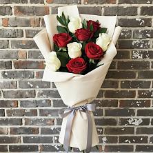 Букет цветов из:  Розы в Гжель