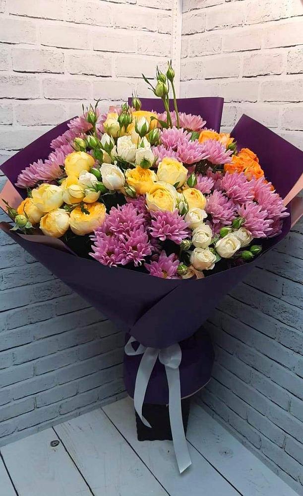 Букет цветов из: Хризантемы и Розы в Гжель
