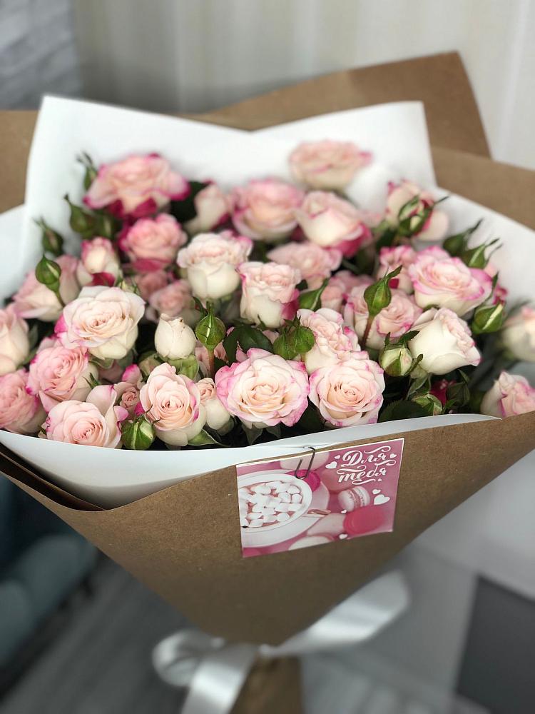 Букет цветов из: Розы в Гжель