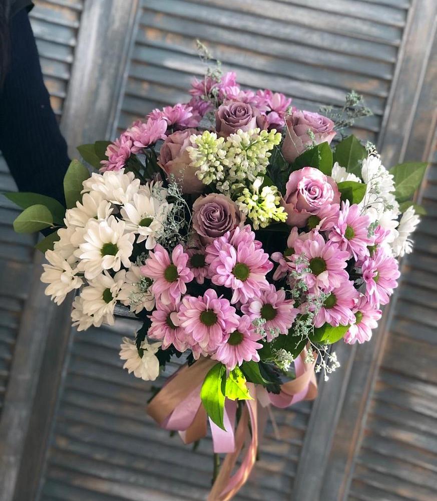 Букет цветов из: Хризантемы и Розы в Гжель