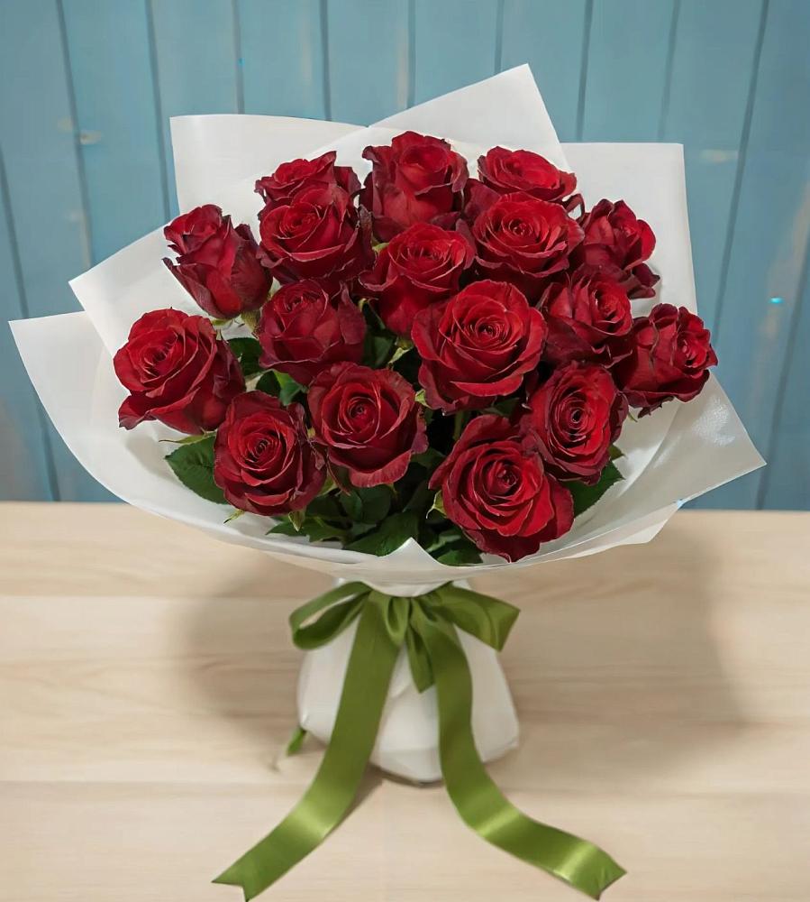 Букет Красные розы в Гжель