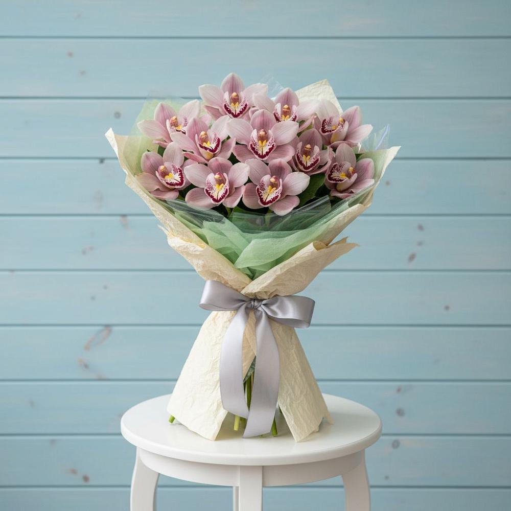 Букет цветов из: Орхидеи и Розы в Гжель