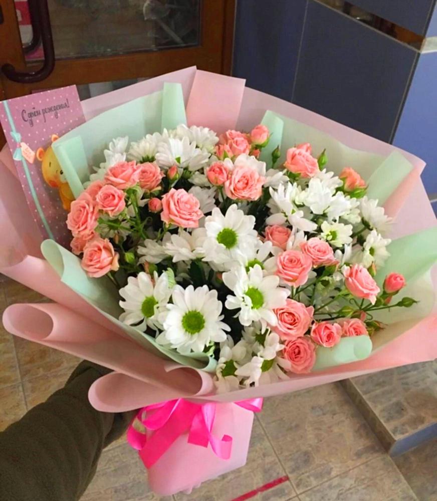 Букет цветов из: Розы и Хризантемы в Гжель