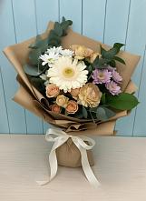 Букет цветов из:  Герберы и Хризантемы в Гжель