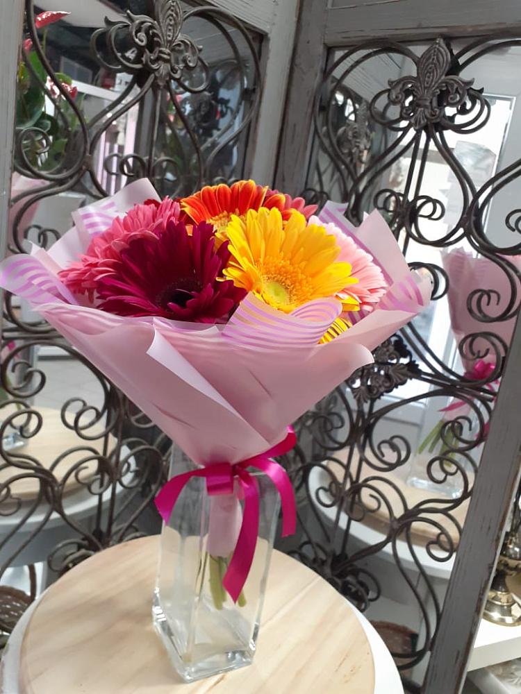 Букет цветов из: Герберы в Гжель