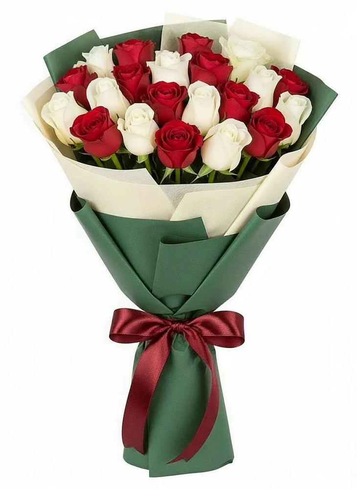 Букет Микс из красных и белых роз в Гжель