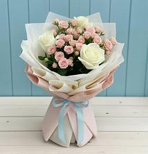 Букет цветов из:  Розы в Гжель