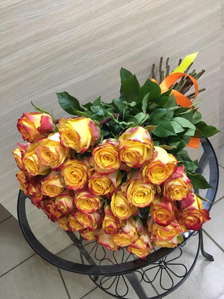 Букет Желтые розы в Гжель