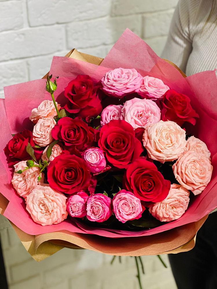 Букет цветов из: Розы в Гжель