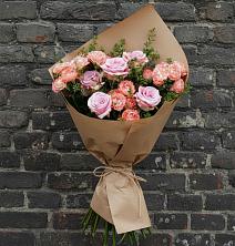 Букет цветов из:  Розы в Гжель