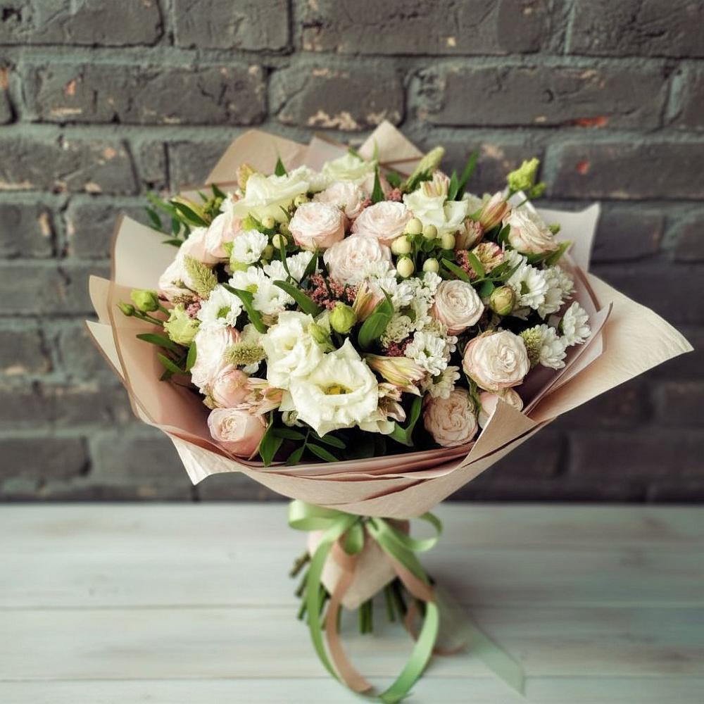 Букет цветов из: Альстромерии, Розы и Хризантемы в Гжель