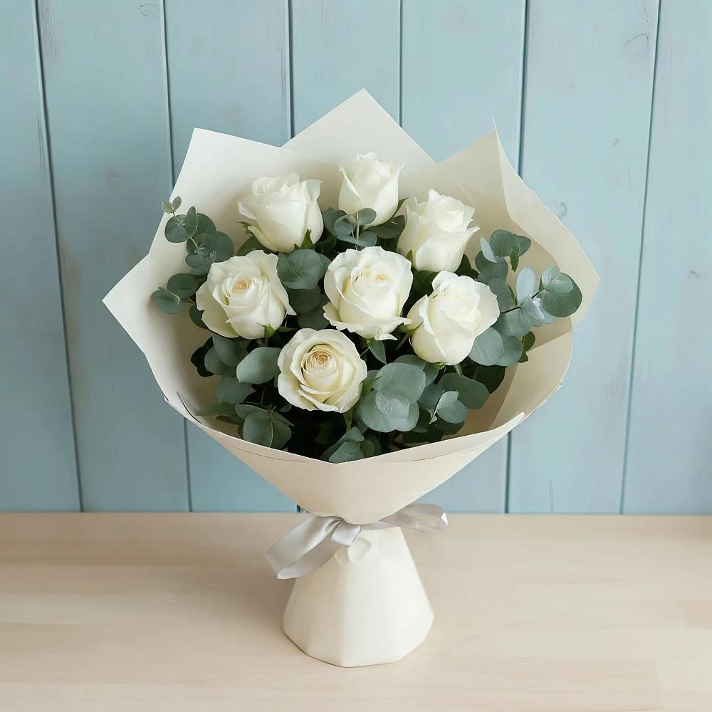 Букет Белые розы в Эвкалипте в Гжель
