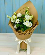 Букет цветов из:  Хризантемы и Лизиантусы в Гжель