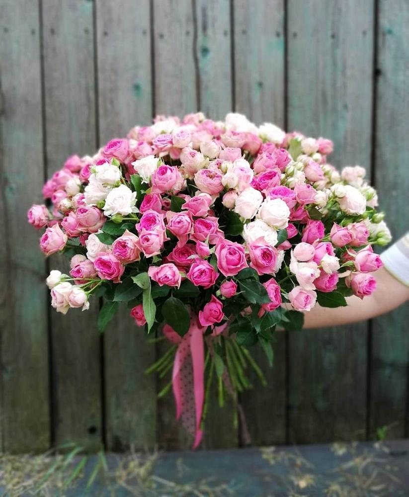 Букет Розовые кустовые розы Натали и Лав Лидия в Гжель