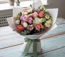 Букет цветов из:  Розы, Лизиантусы и Гвоздики в Гжель