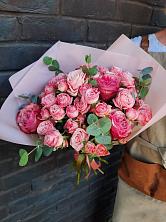 Букет цветов из:  Розы в Гжель