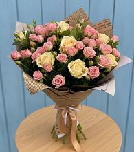 Букет цветов из:  Розы в Гжель