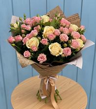 Букет цветов из:  Розы в Гжель