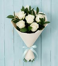 Букет цветов из:  Розы в Гжель