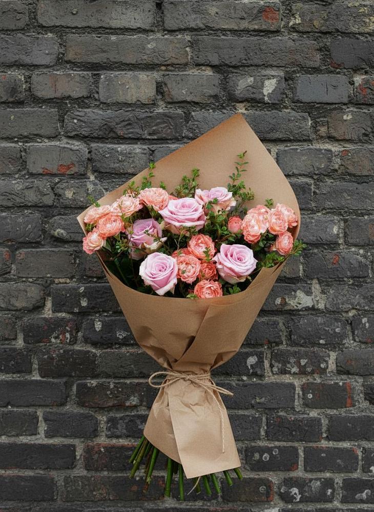 Букет цветов из: Розы в Гжель