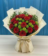 Букет цветов из:  Розы и Хризантемы в Гжель