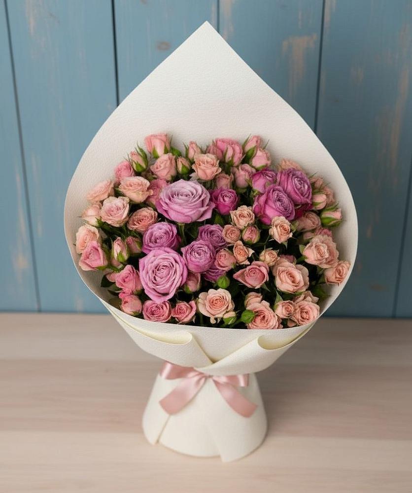 Букет цветов из: Розы в Гжель