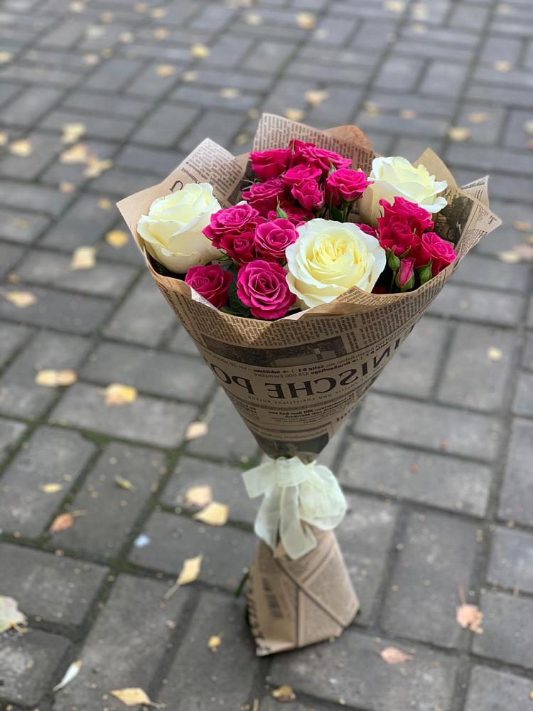 Букет цветов из: Розы в Гжель