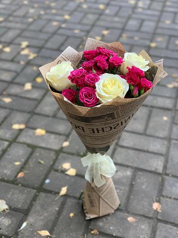 Букет цветов из: Розы в Гжель