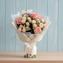 Букет цветов из:  Розы в Гжель