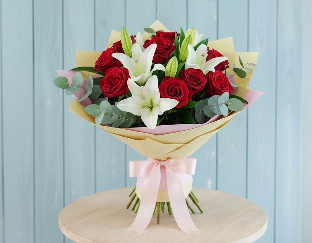 Букет цветов из: Лилии и Розы в Гжель